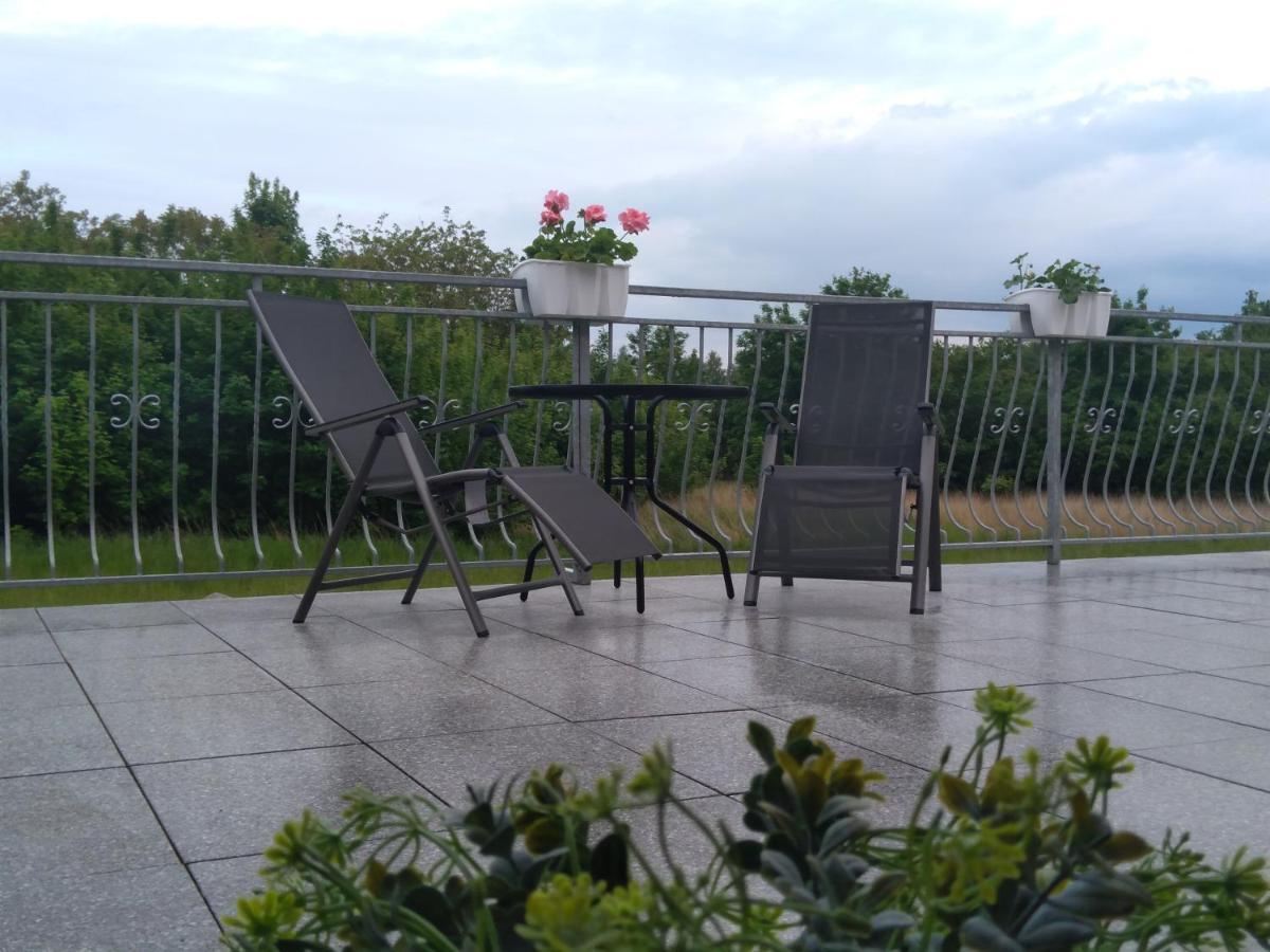 Jarek Apartment โปเบียโรโว ภายนอก รูปภาพ