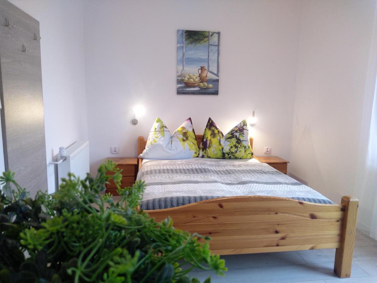 Jarek Apartment โปเบียโรโว ภายนอก รูปภาพ