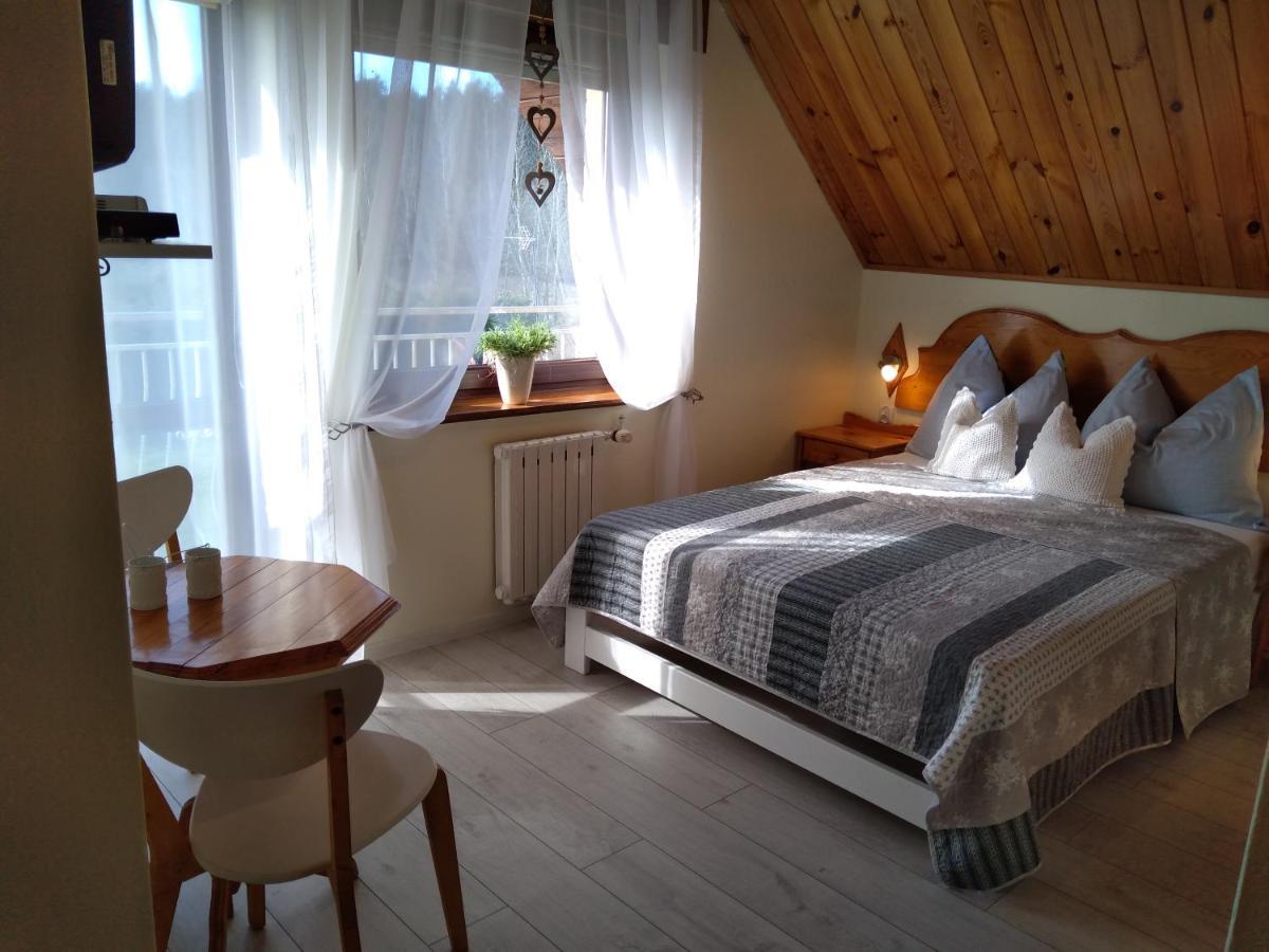 Jarek Apartment โปเบียโรโว ภายนอก รูปภาพ